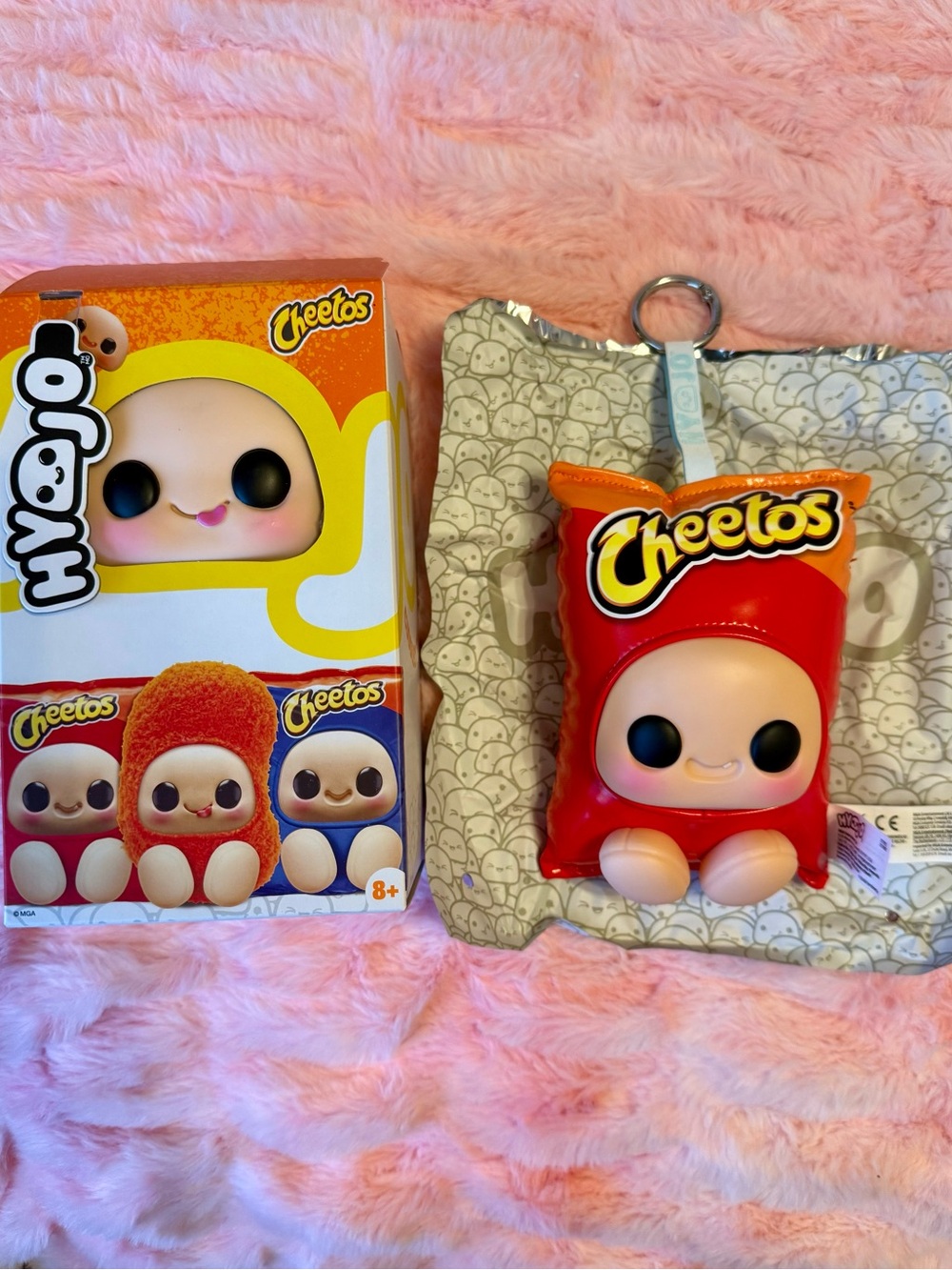Hyojo x Cheetos squishy keychain